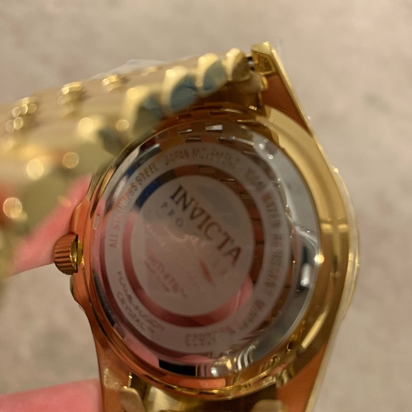Invicta Pro Diver 30623 Gold Band Green Dial 43mm Case Wrist Watch for Men - New - Picture 4 of 4
